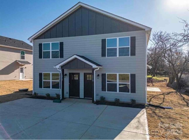 Building Photo - 2 24th St NW