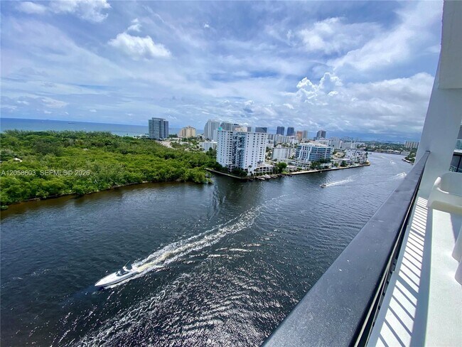 Foto del edificio - 936 Intracoastal Dr