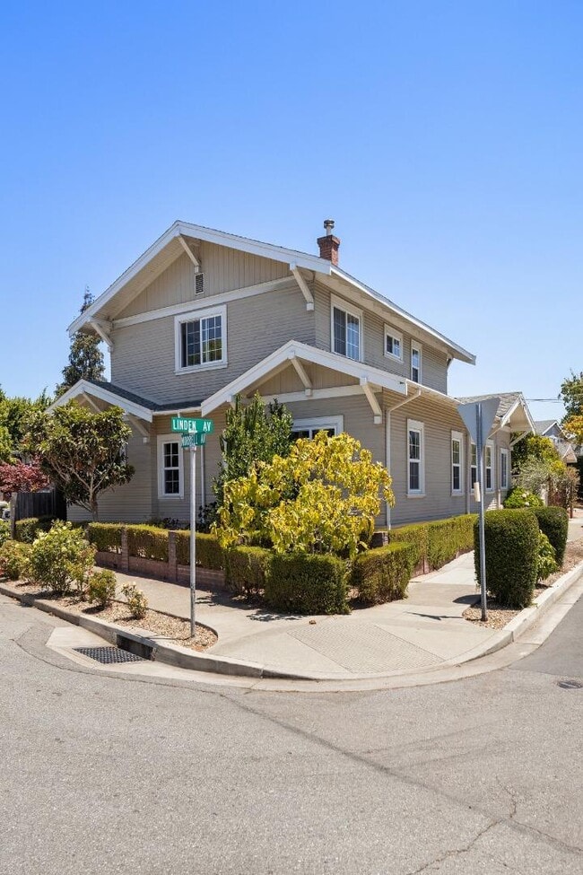 Building Photo - 840 Linden Ave