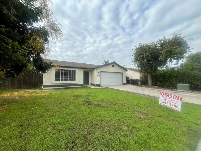 Foto del edificio - 2405 W Buena Vista Ave