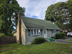 Building Photo - 21 Henry Ave