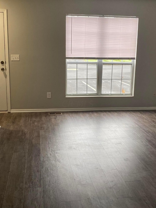 Foto del edificio - 7755 Hansgrove Ct