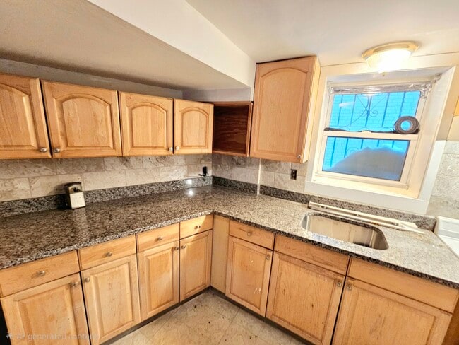 Building Photo - 317 Saint Paul St