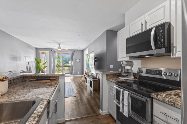 Building Photo - Mililani Living – Upgraded 2-Bed, 2-Bath Condo with High Ceilings