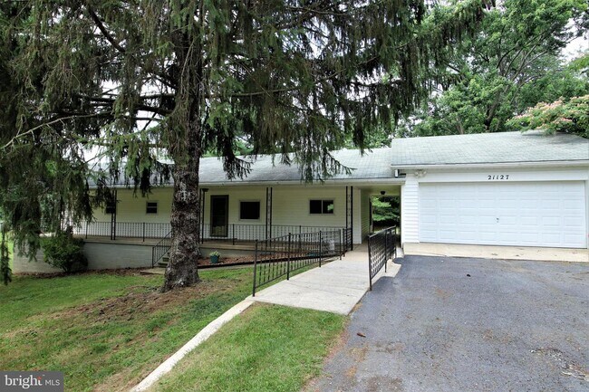 Building Photo - 21127 Mt Aetna Rd