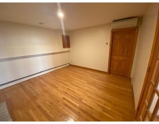 Foto del edificio - 176 Pearl Ave