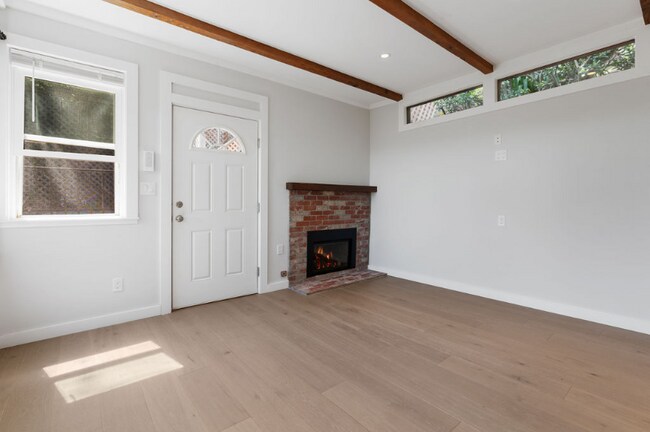 Foto del edificio - 165 Beacon St