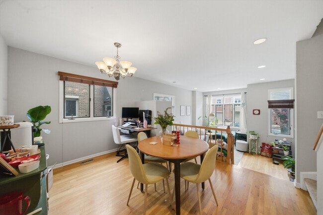 Foto del edificio - 1248 W Fletcher St