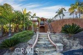 Building Photo - 2440 Los Alisos Dr