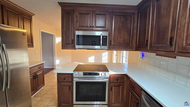 Building Photo - 229 Sunflower Dr