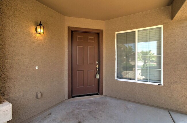 Building Photo - 41375 W Cahill Dr