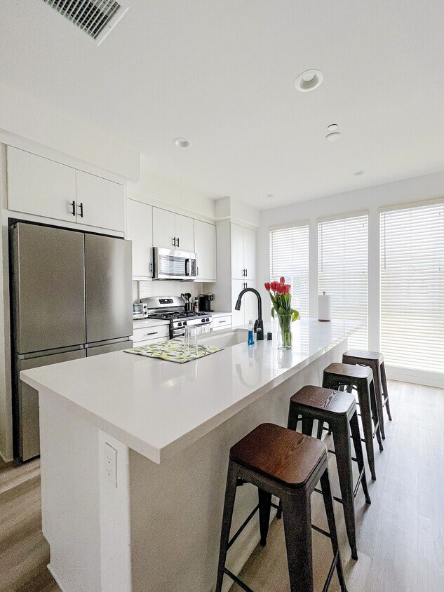 Kitchen - 641 S Mosaic St