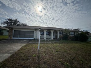 Building Photo - 632 W Buttonbush Dr