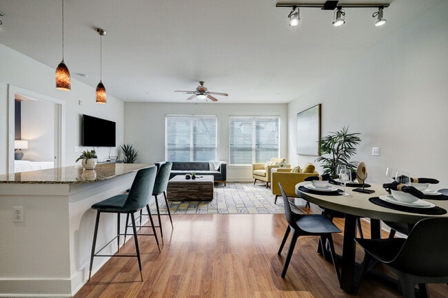 Photo - Us Bayou Park Apartments
