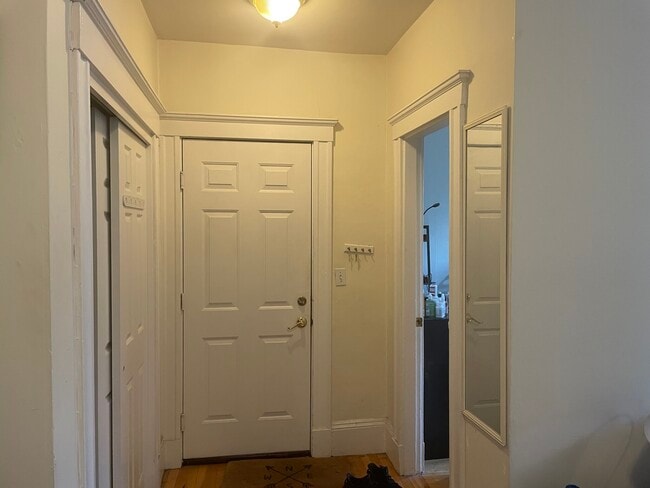 Building Photo - 51 Inman St