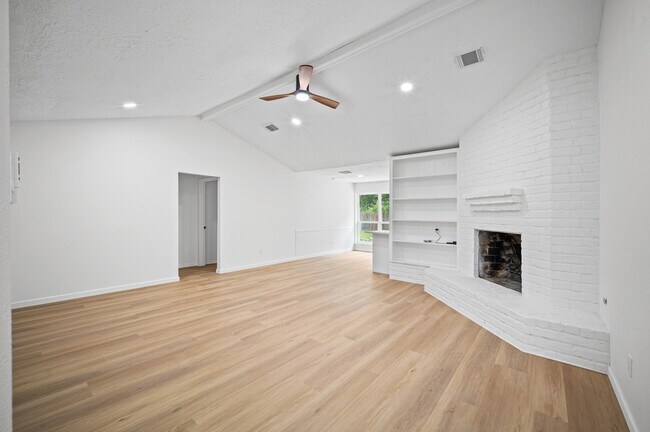 Foto del edificio - 10935 Silkwood Dr