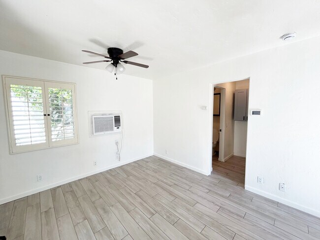 Foto del edificio - 1315 N Indian Canyon Dr