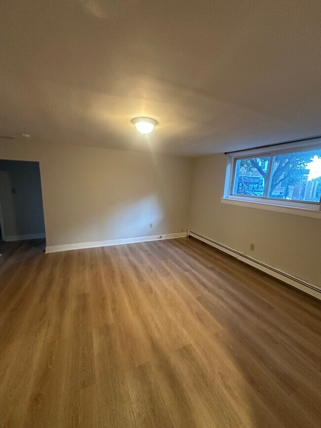 Building Photo - 69 Chiswick Rd