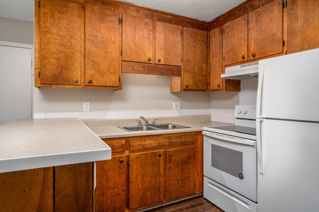 Foto del edificio - 1501 Charter Dr