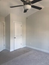 Building Photo - 3836 Thistleberry Rd