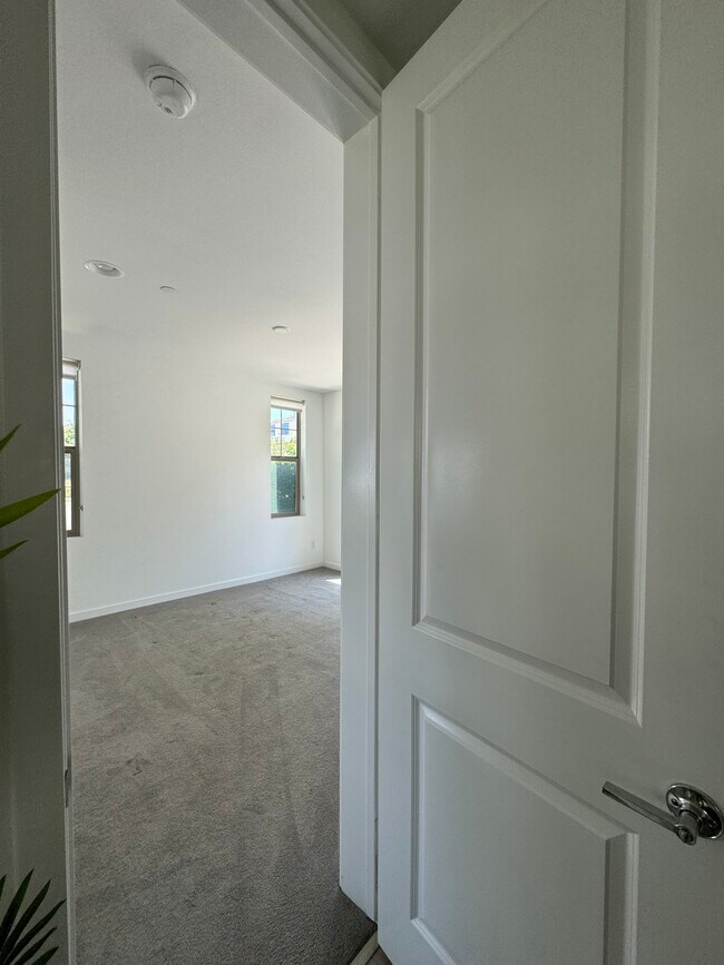 Building Photo - 15 Yerra St