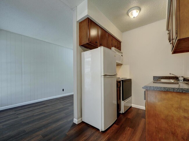 Building Photo - 4712 Depew Ave