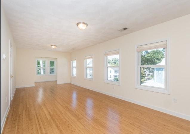 Building Photo - 49 Hersom St