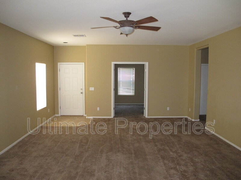 Building Photo - 15285 W Shaw Butte Dr