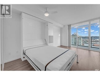 Building Photo - 900-3900 Carnarvon St