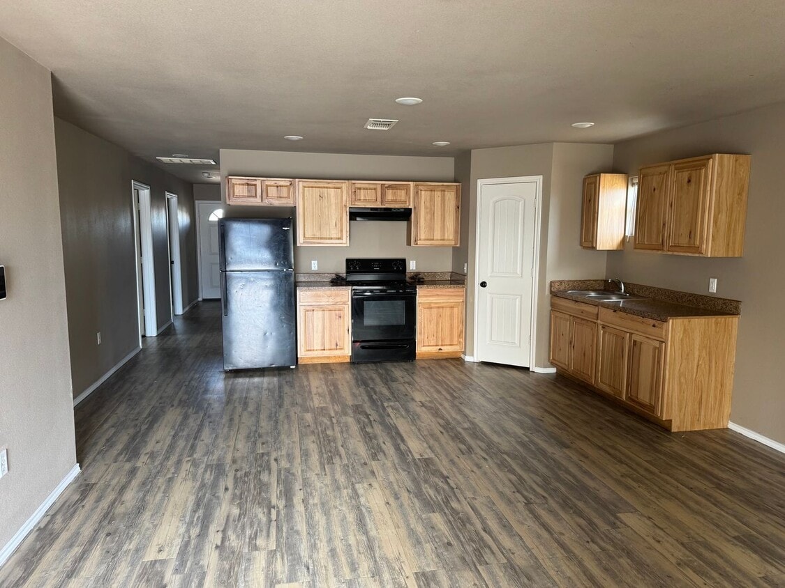 Foto del edificio - Newer construction Home *Section 8 Approved