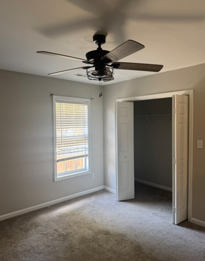 Foto del edificio - Coming Soon, Completely Renovated 2 Bedroom Townhome