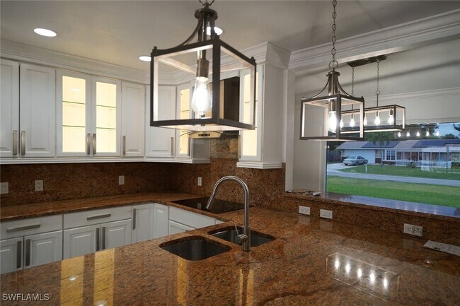 Foto del edificio - 5556 32nd Ave SW