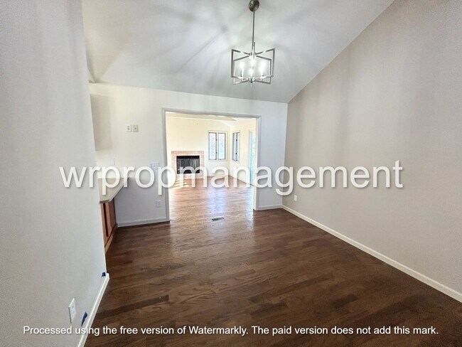 Foto del edificio - 1336 Winding Way