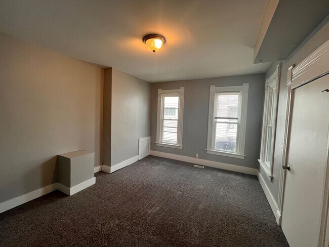 Building Photo - ET 4327 7th Ave. R.I.