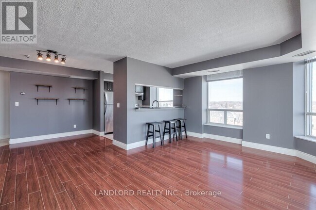 Building Photo - 190 Manitoba St