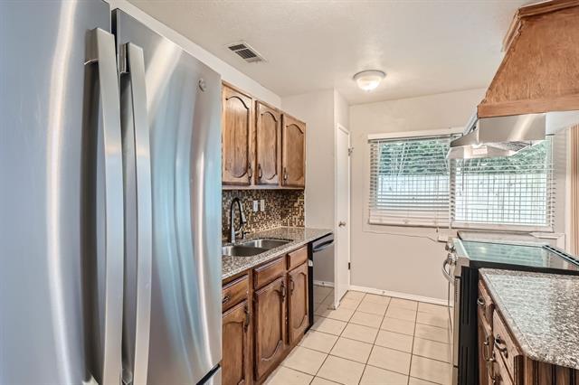 Foto del edificio - 6518 Greenspring Dr