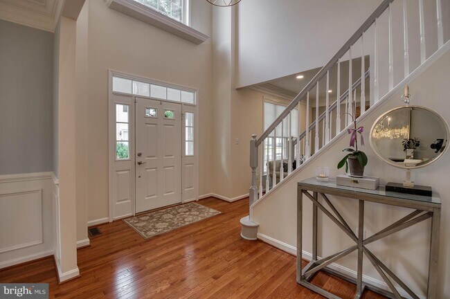 Building Photo - 2544 Bear Den Rd