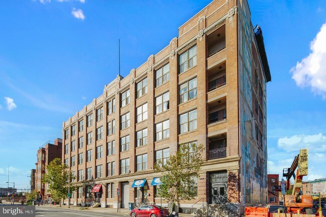 Building Photo - 1217 Spring Garden St