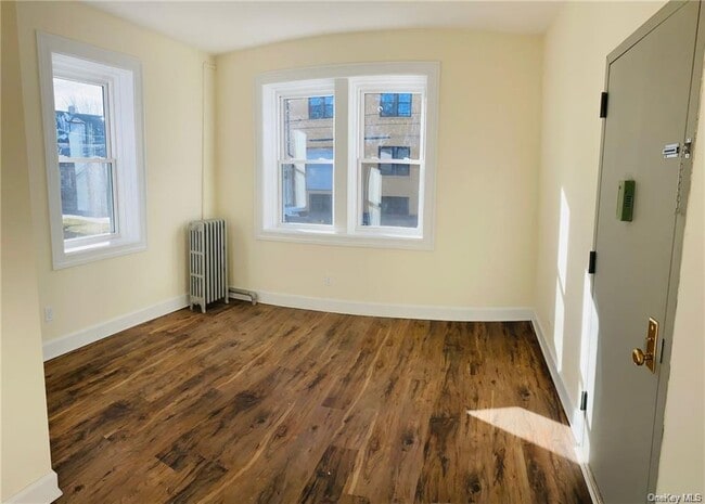Building Photo - 451 S Tenth Ave