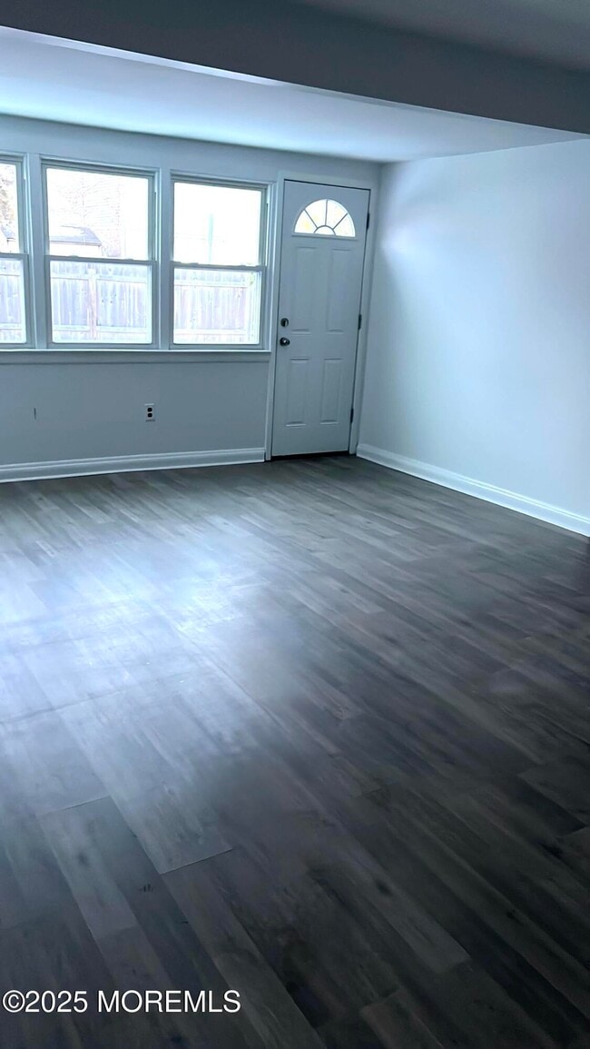 Building Photo - 439 Mantoloking Rd