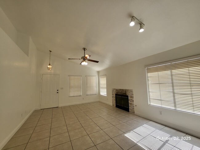 Building Photo - 1201 Olvera Way