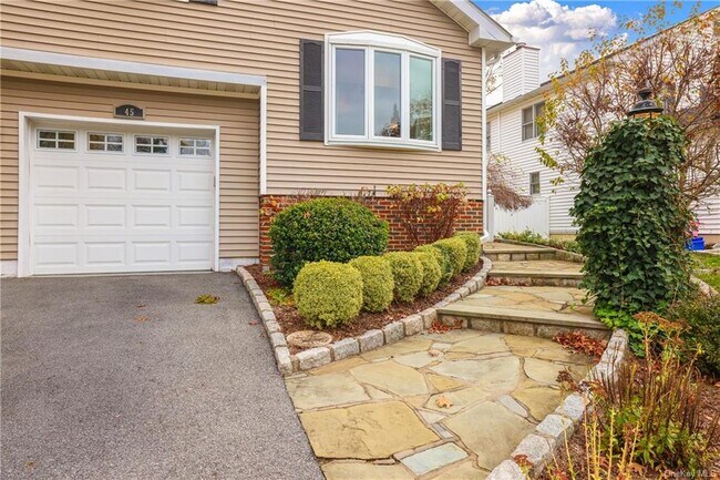 Foto del edificio - 45 Beekman Ave