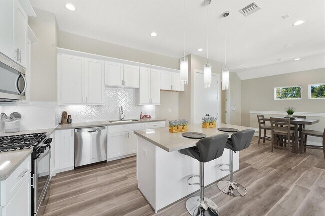 Photo - 238 Julia St House