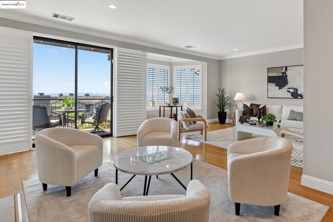 Foto del edificio - Four Bedroom Home with Panoramic Views