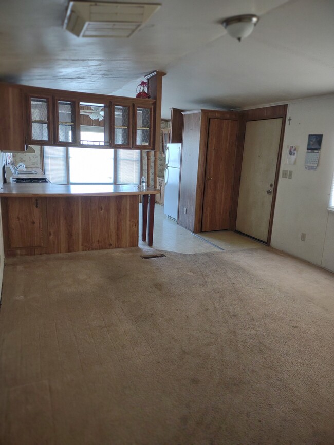 Building Photo - 2643 W Drexel Rd