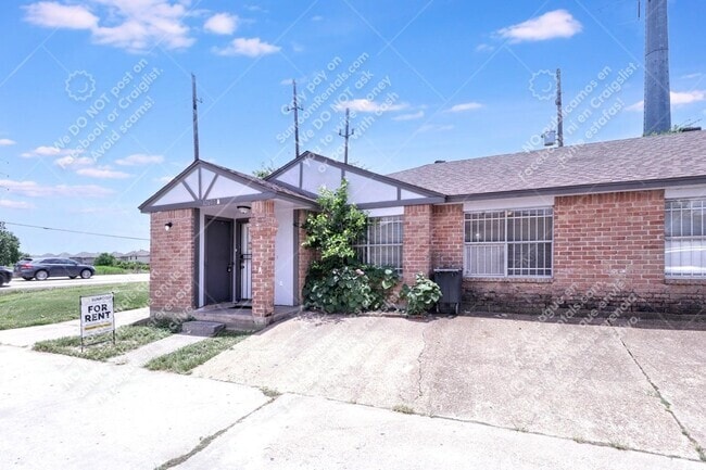 Building Photo - 12607 Veterans Memorial Dr