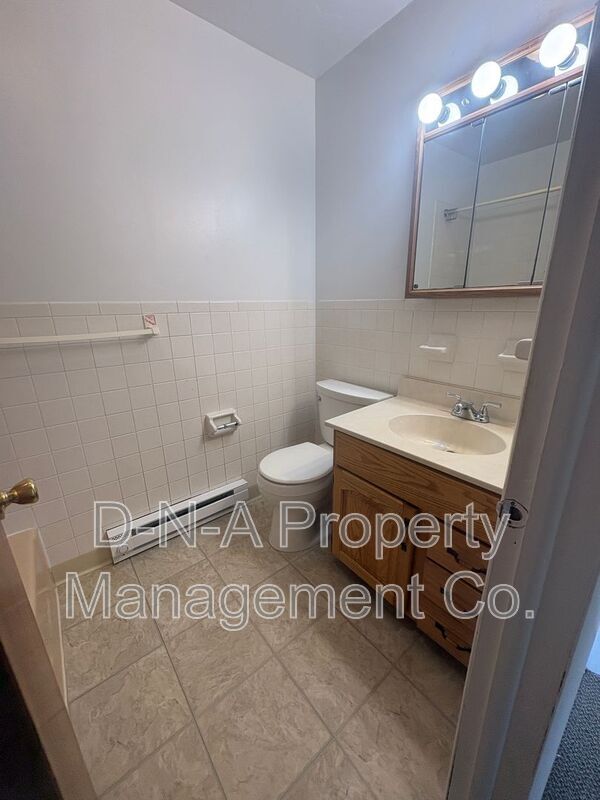 Foto del edificio - 404 Woodcliff Ave