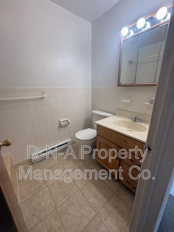 Building Photo - 404 Woodcliff Ave