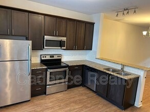 Building Photo - 204 Jordan Ln