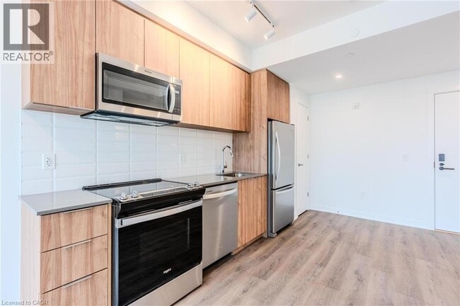 Building Photo - 720 Whitlock Ave